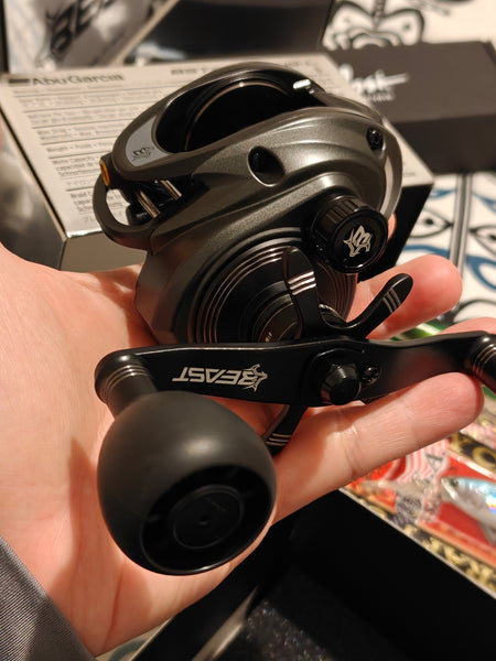 Abu Garcia Beast 300 LP Left Hand Baitcasting Reel 7.5:1 REDTACKLE Abu Garcia Beast 300 LP Left Hand Baitcasting Reel 7.5:1 REDTACKLE